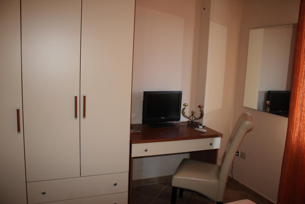 B&B Sotto Le Stelle Vacanze Барі-Сардо Номер фото