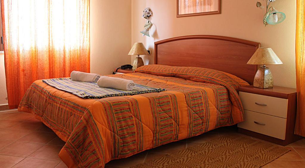 B&B Sotto Le Stelle Vacanze Барі-Сардо Номер фото